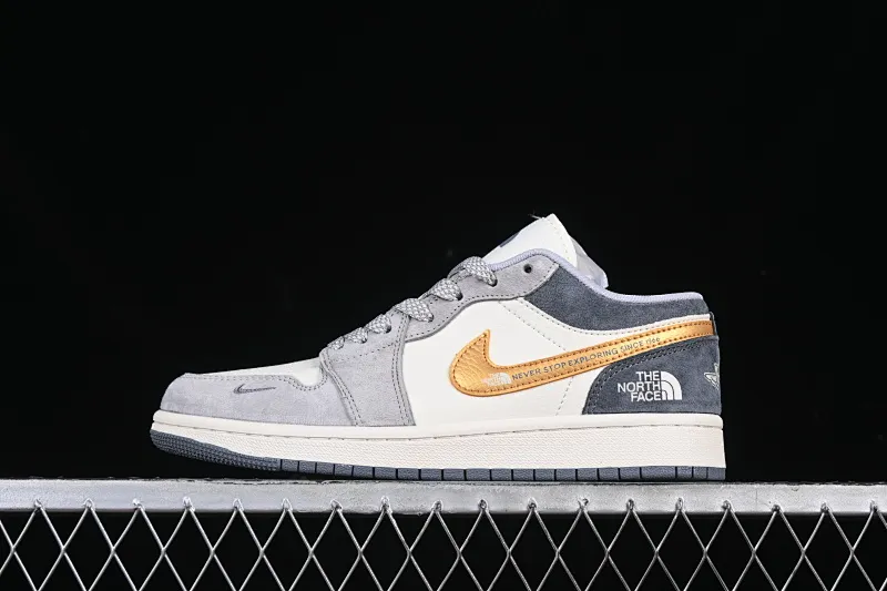 All categories Air Jordan Jordan series basketball shoes Air Jordan 1 Low high-end customized low-top sneakers Air Jordan 1 Low AJ1 Joe 1 North Face joint pig eight gold hook high-end customized low-top retro basketball shoes DM9188-015